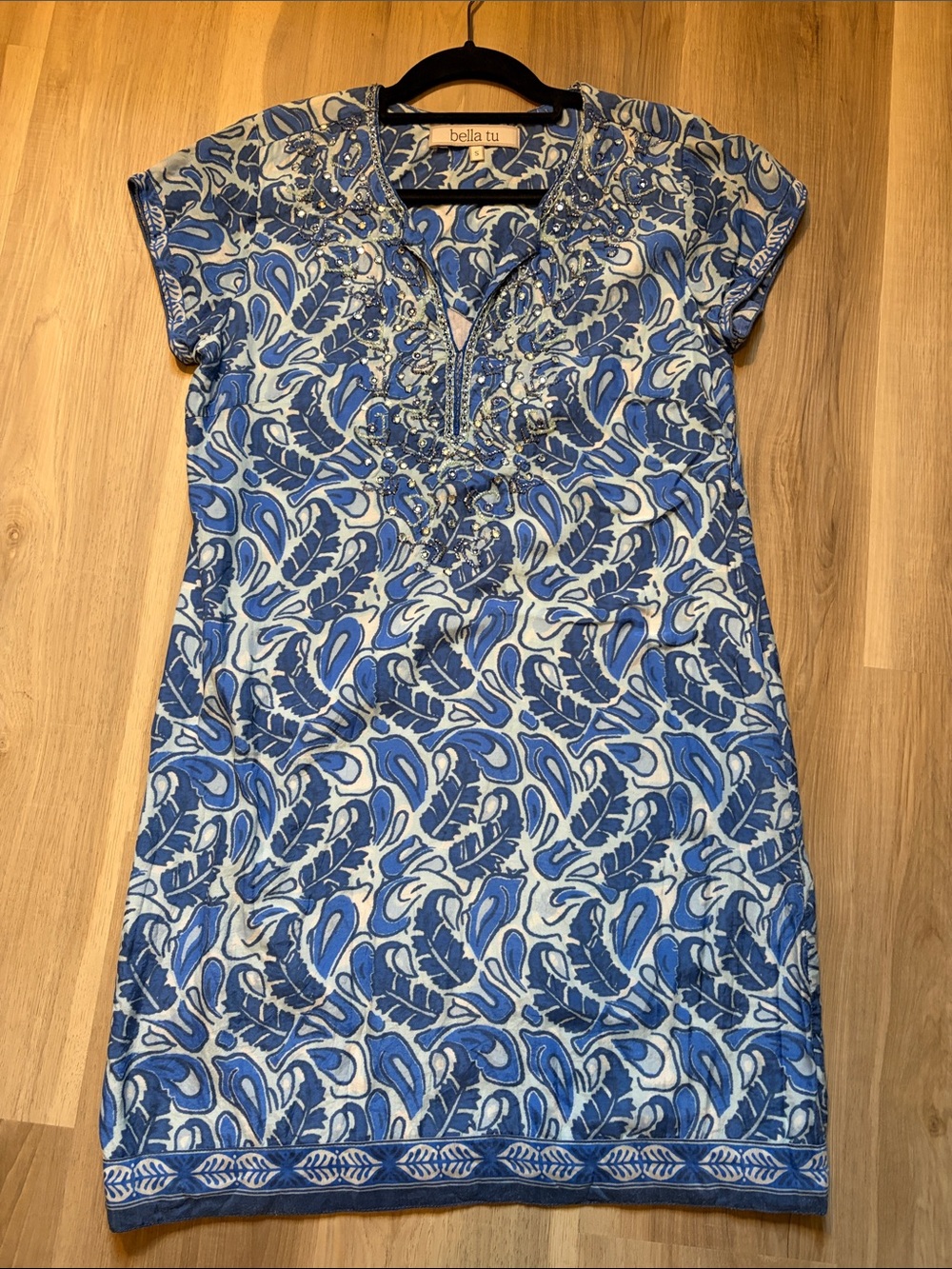 Bella Tu Blue Paisley Embellished Cap Sleeve Shift Dress